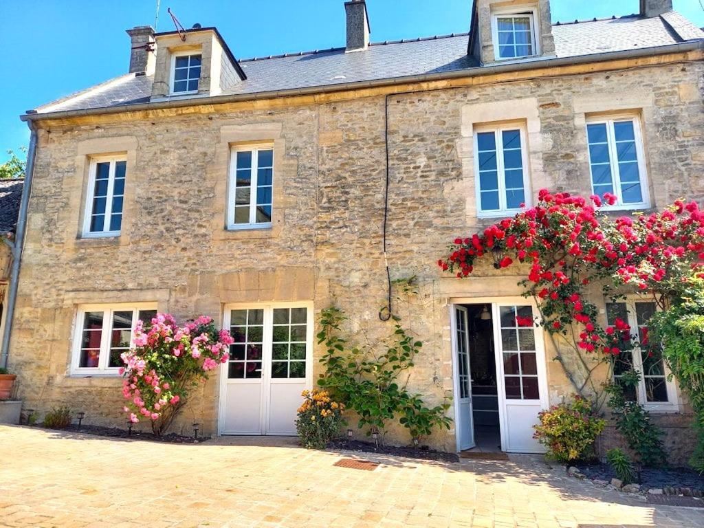 Chambres d'hôtes Au Bois Dormant entre Bayeux et la mer Sommervieu Exterior foto